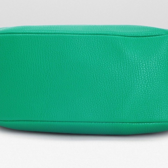 NWT Tommy Hilfiger Women Solid Sling Bag - Picture 4 of 10